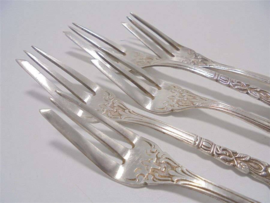 Set of 5 cake forks