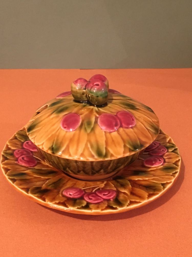 Jam in slip, Sarreguemines earthenware