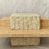 Table basse carrée en pierre Mactan par Magnussen Ponte