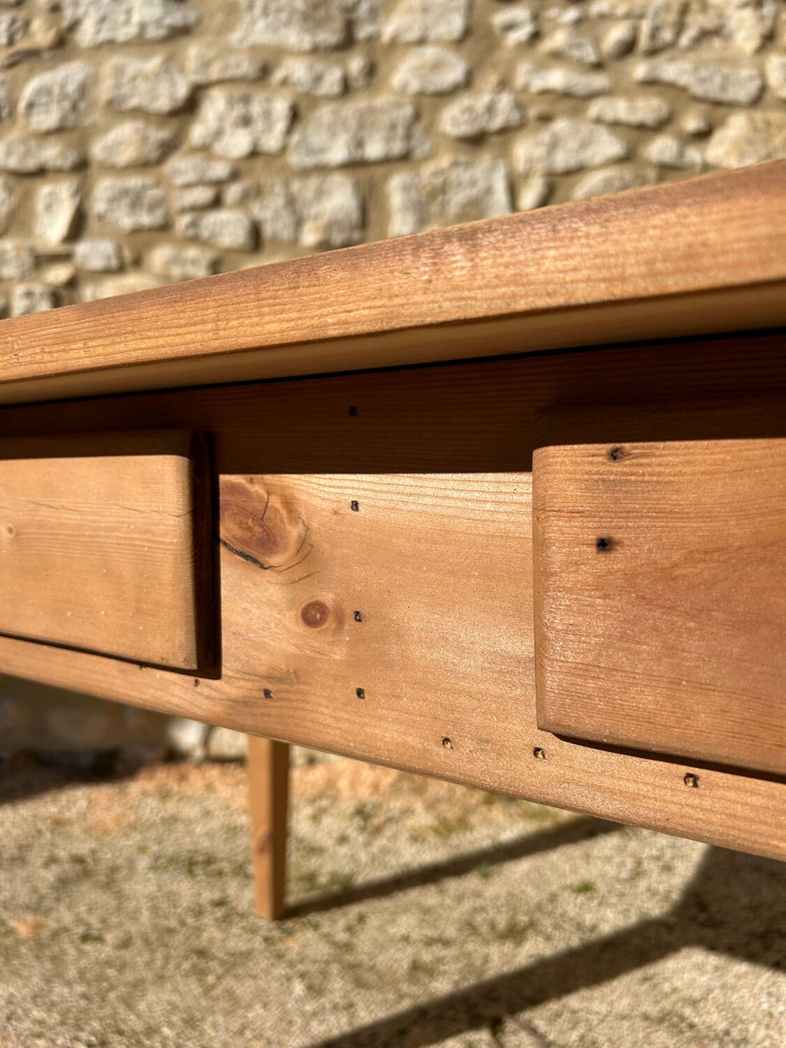 Farm table