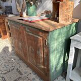 Buffet patiné vert