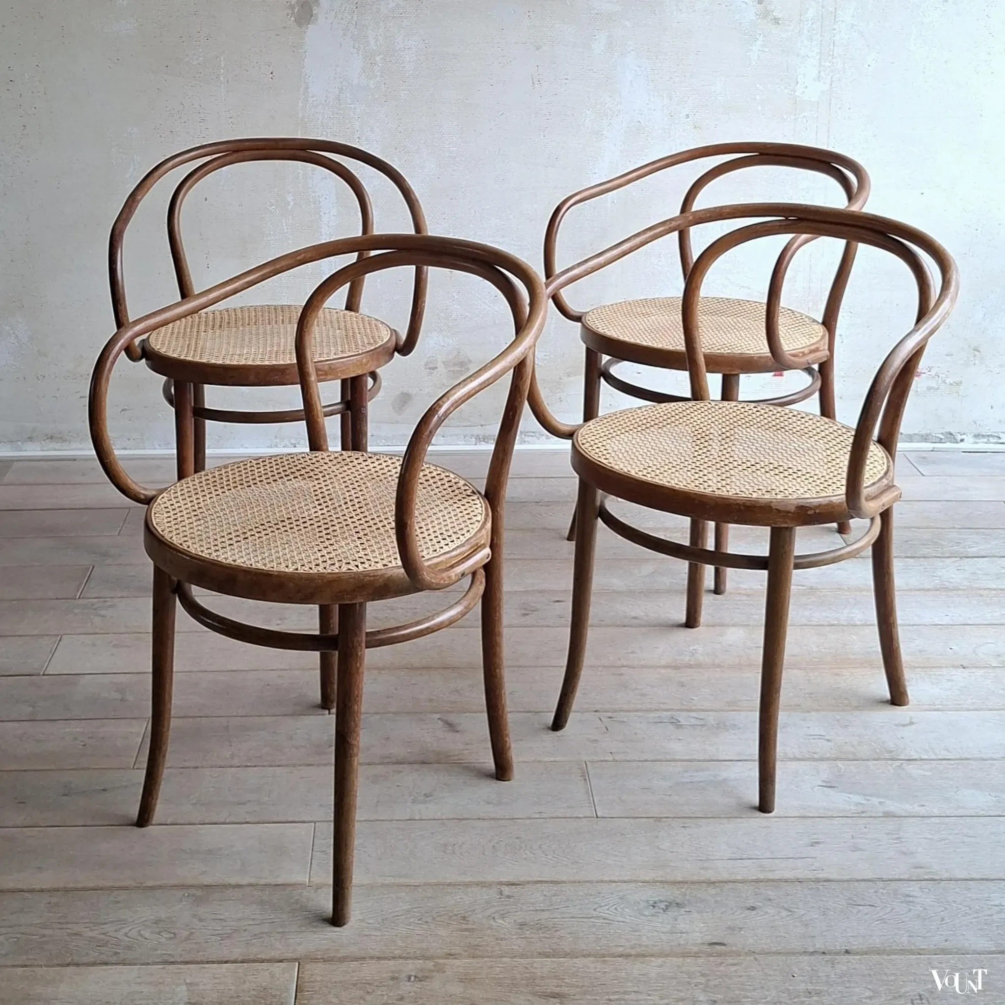 Ensemble de 4 chaises brunes 209, Ligna, années 1970