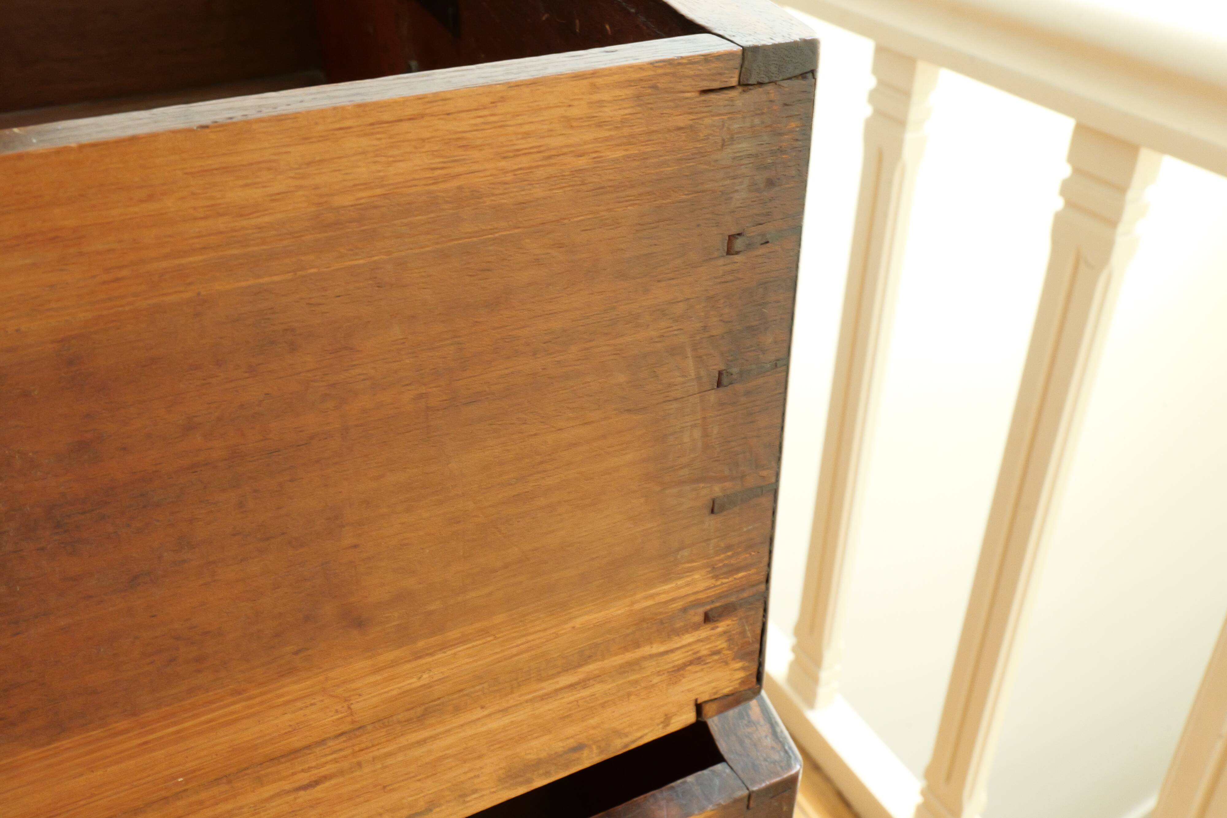Victorian English commode (19th century) in solid wood