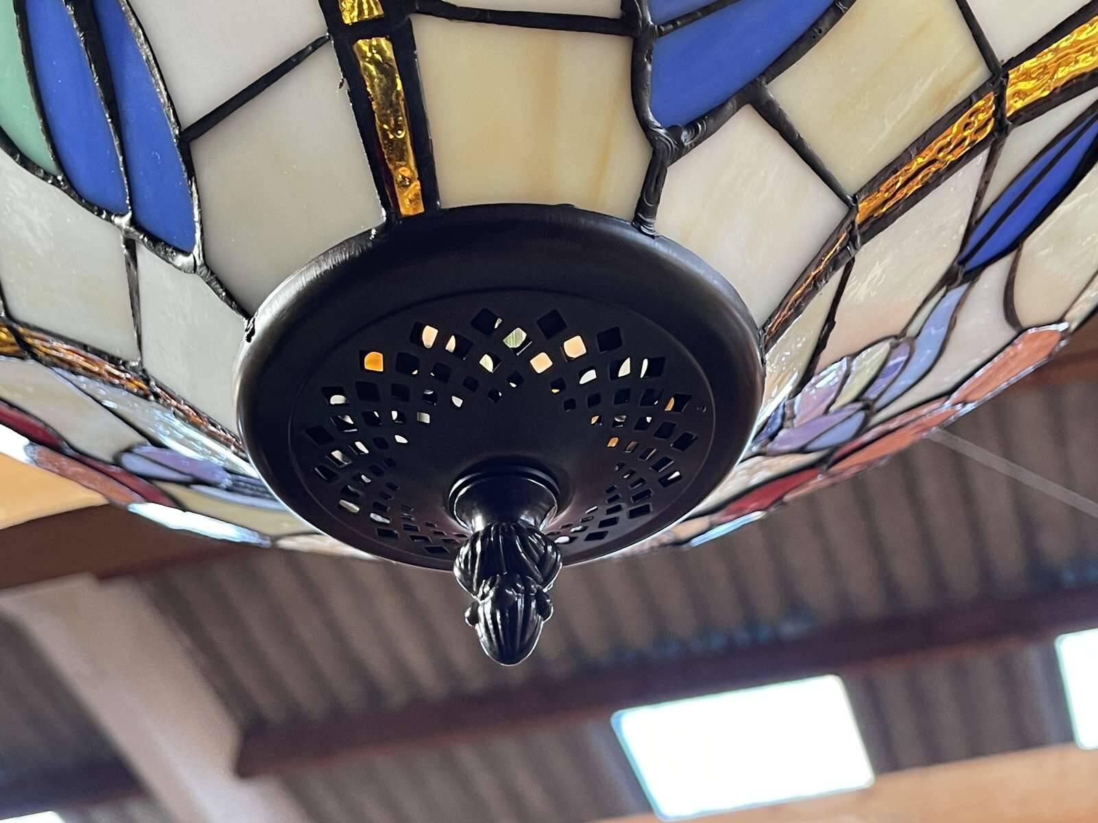 Tiffany-style glass pendant light