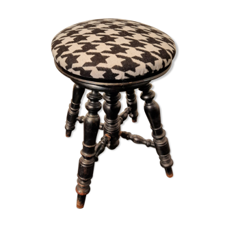 Piano stool