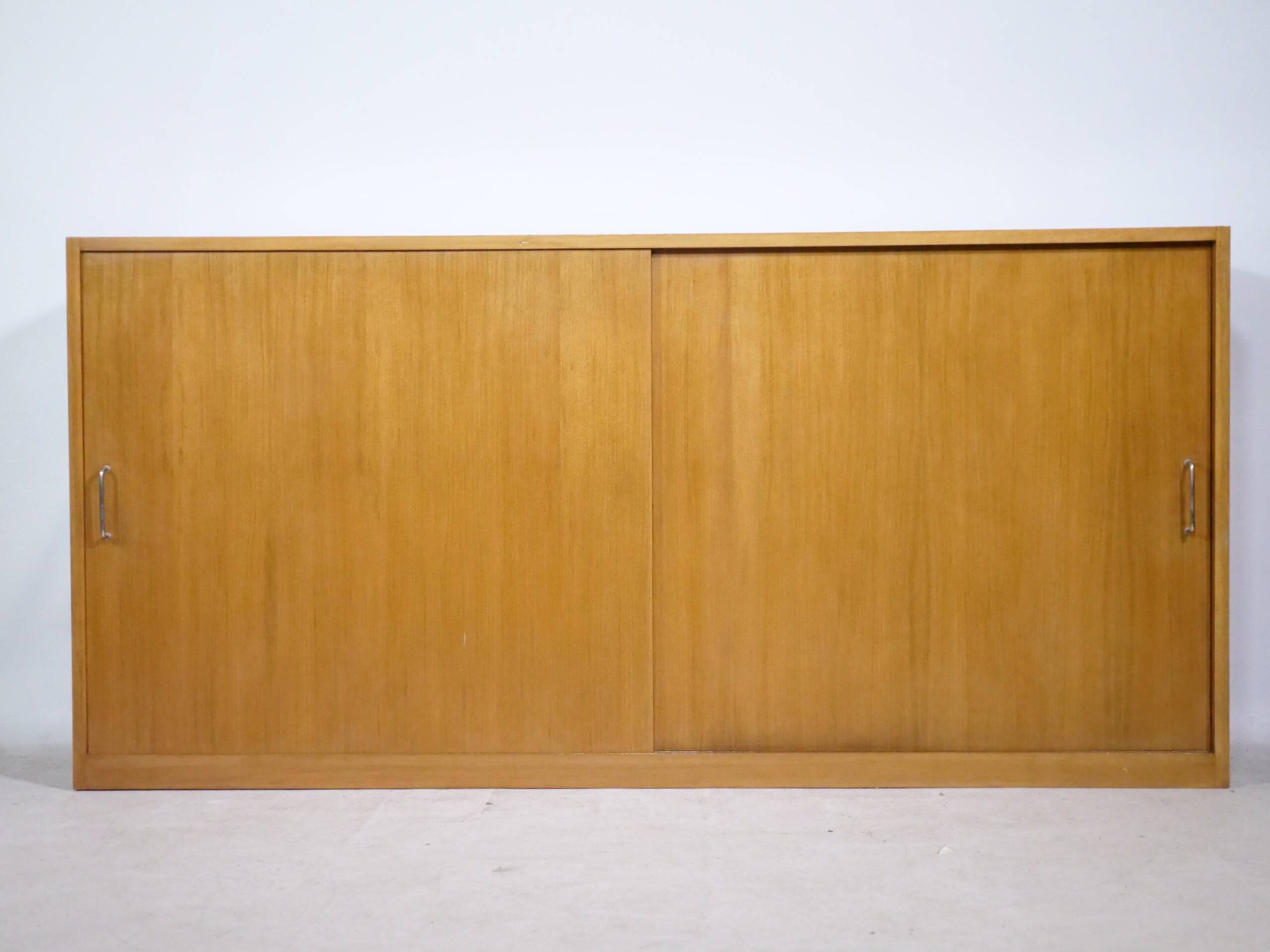 Buffet en bois à portes coulissantes EBW, Allemagne, années 1960