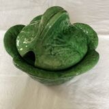 Soup bowl or vegetable in the shape of cabbage slurry