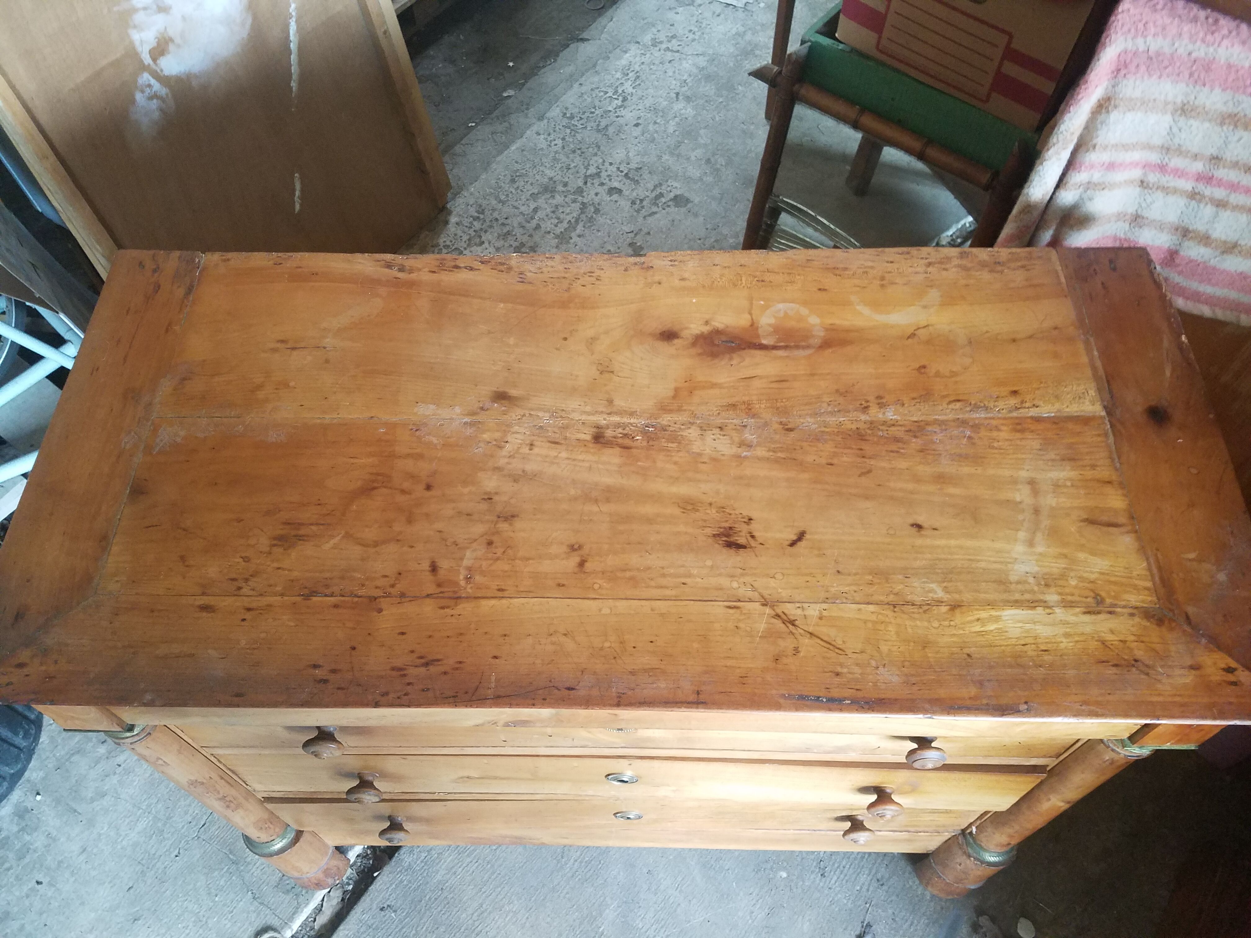 Ancienne commode 4 tiroirs
