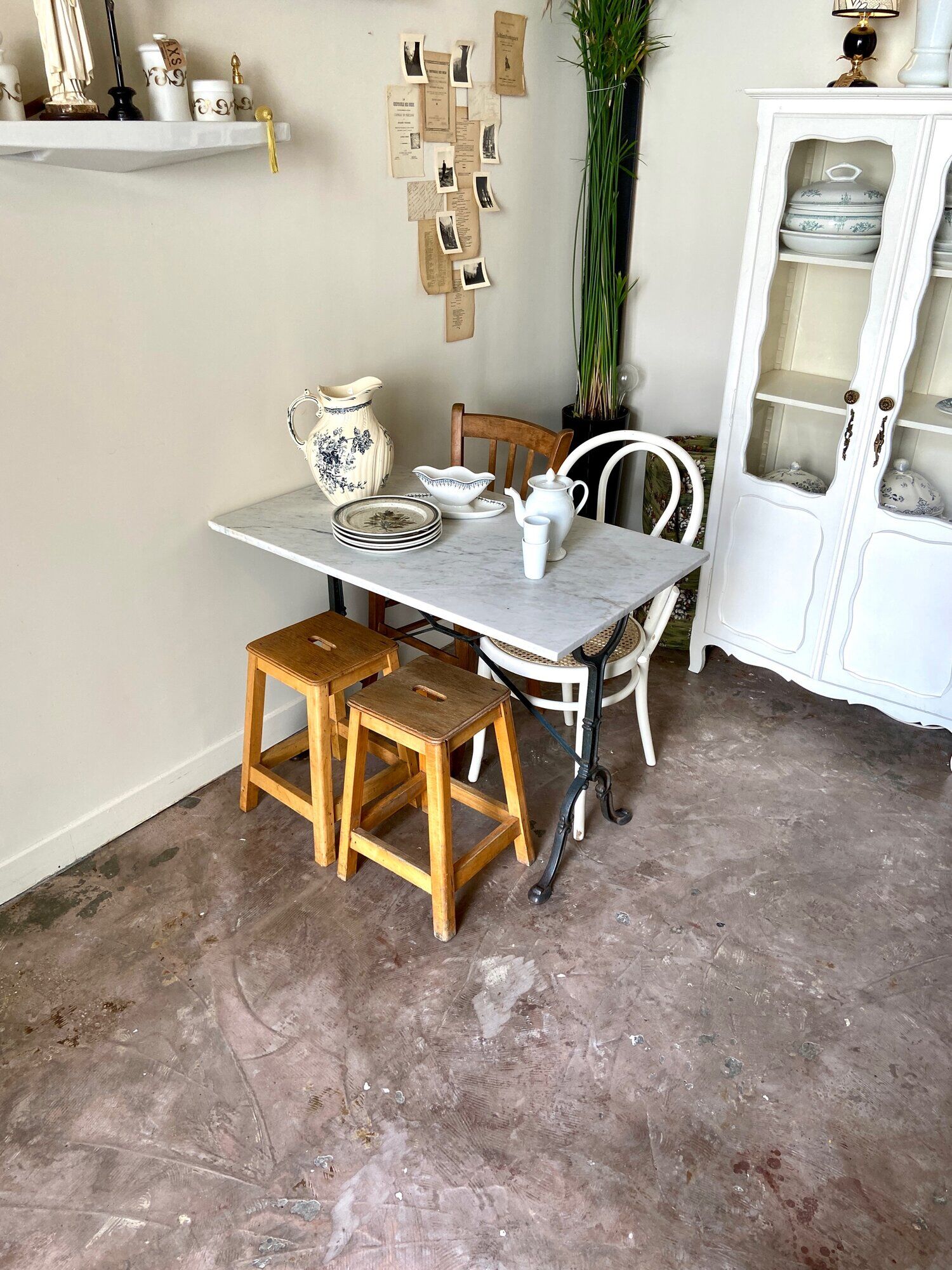 Table bistrot godin en fer forgé et marbre gris, 100 x 60 cm