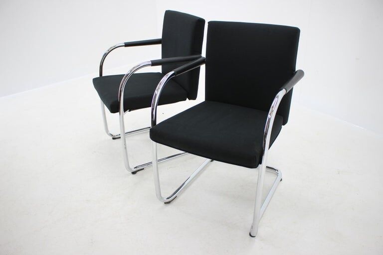 Ensemble de quatre fauteuils design Antonio Citterio et Glen Oliver Löw, années 1990.