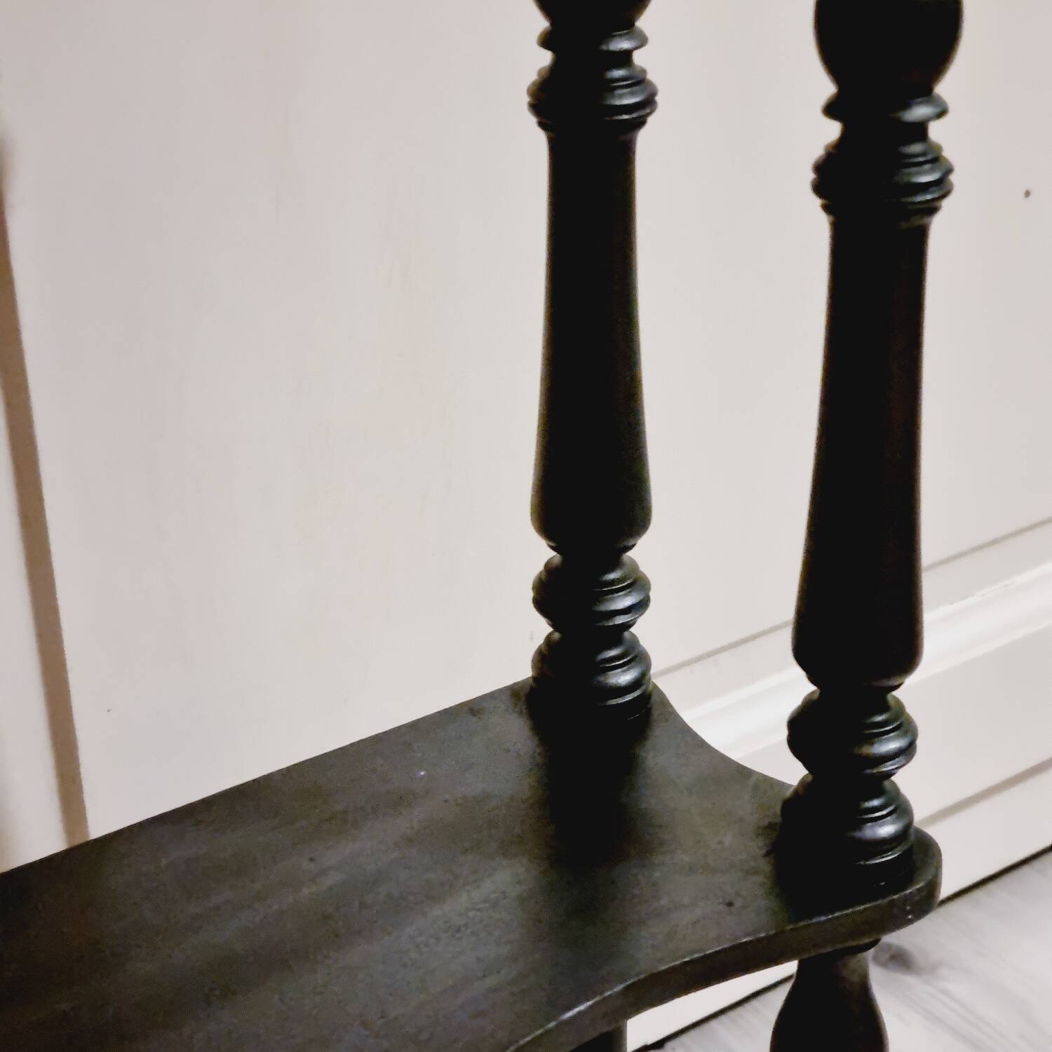 Lot of 2 old shelves