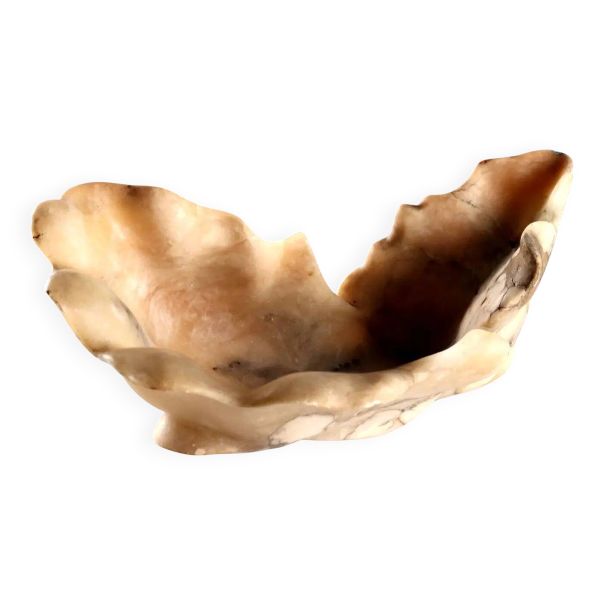 Antique alabaster centrepiece in the shape of a shell, 19th-20th century.