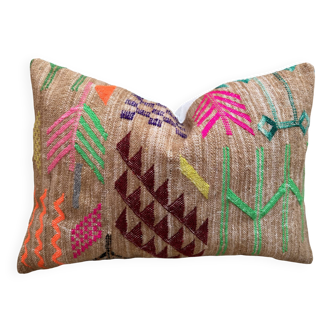 Handmade Moroccan Kilim cushion cover: Bohemian decorative cushion