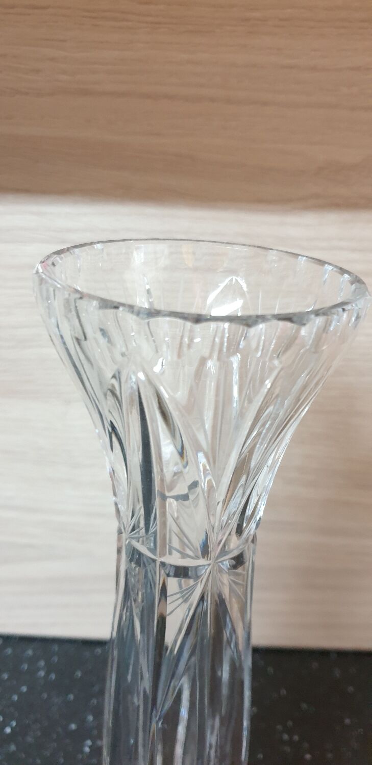 Hand-cut crystal vase