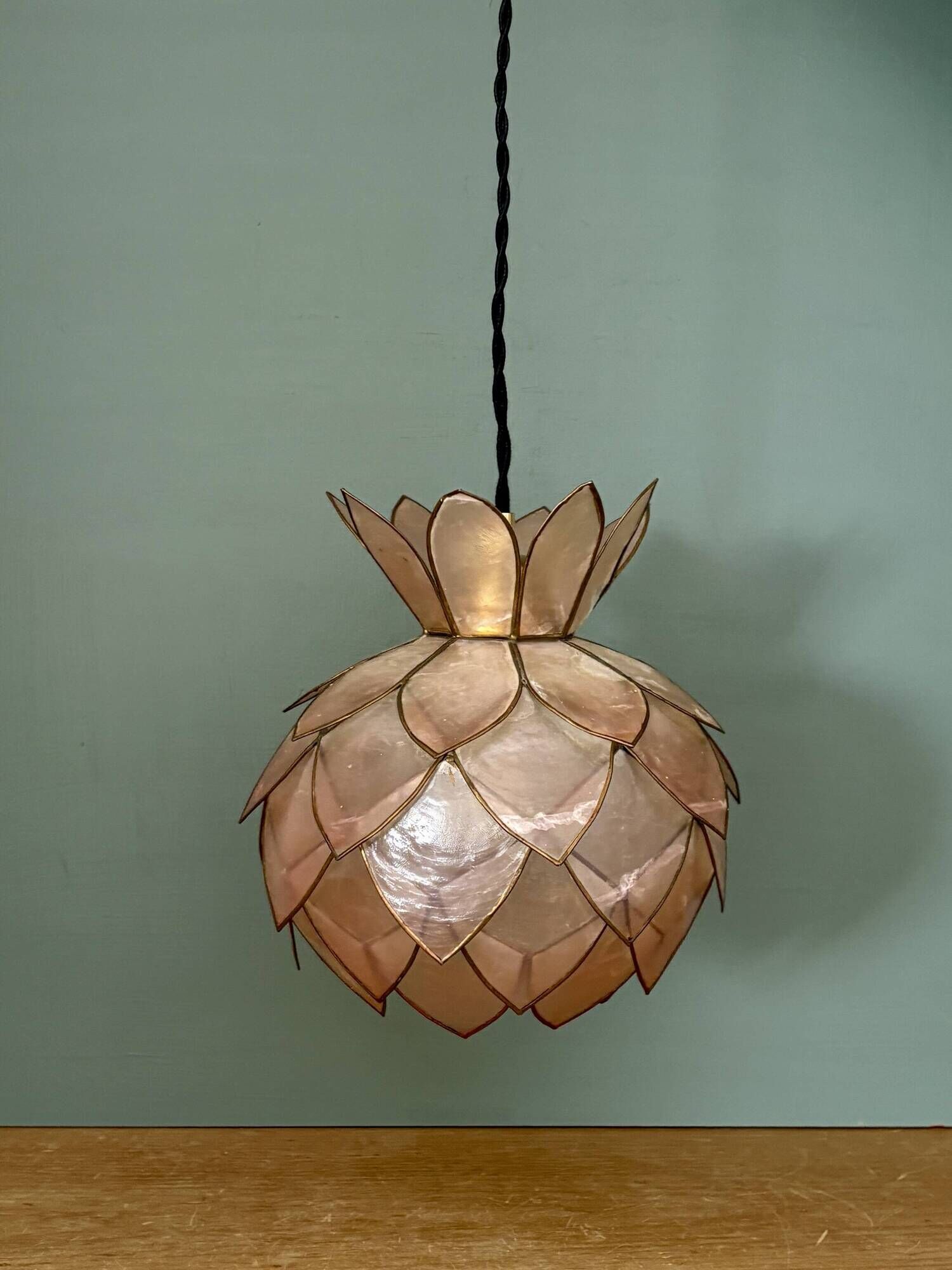 Vintage pink mother-of-pearl pendant light