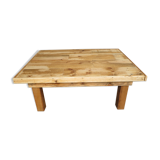 Rustic coffee table in palette
