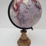 adorable little wooden foot world map