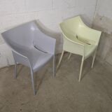 Paire de chaises petits fauteuil Kartell Dr. No Philippe Stark