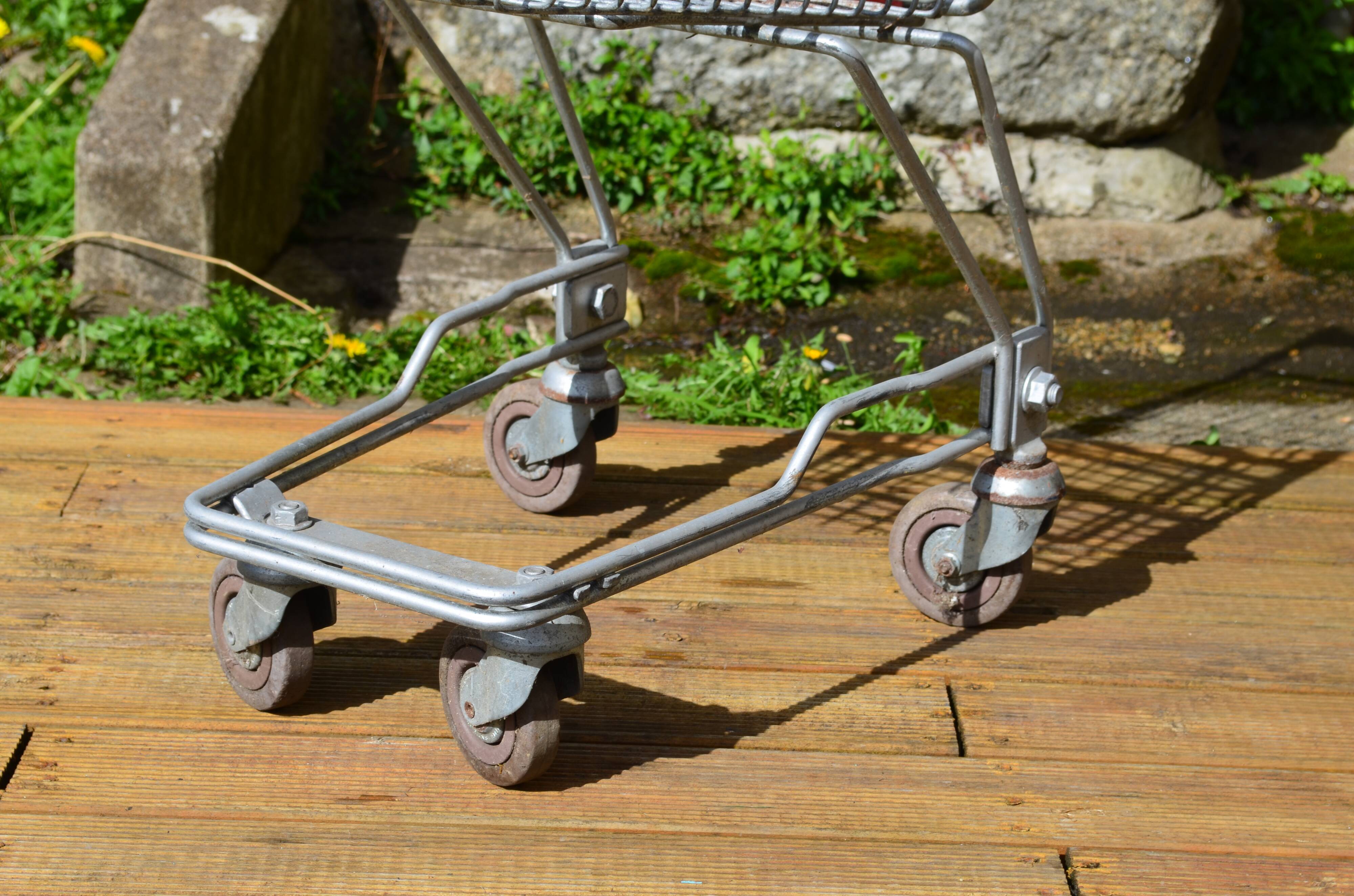 Caddie de supermarché pour enfant