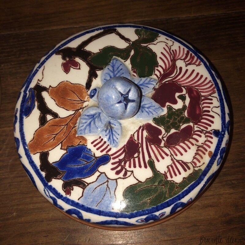 Old box, snuffbox Gien, Peony decoration