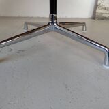 Design coffee table by Charles and Ray Eames for Herman Miller.