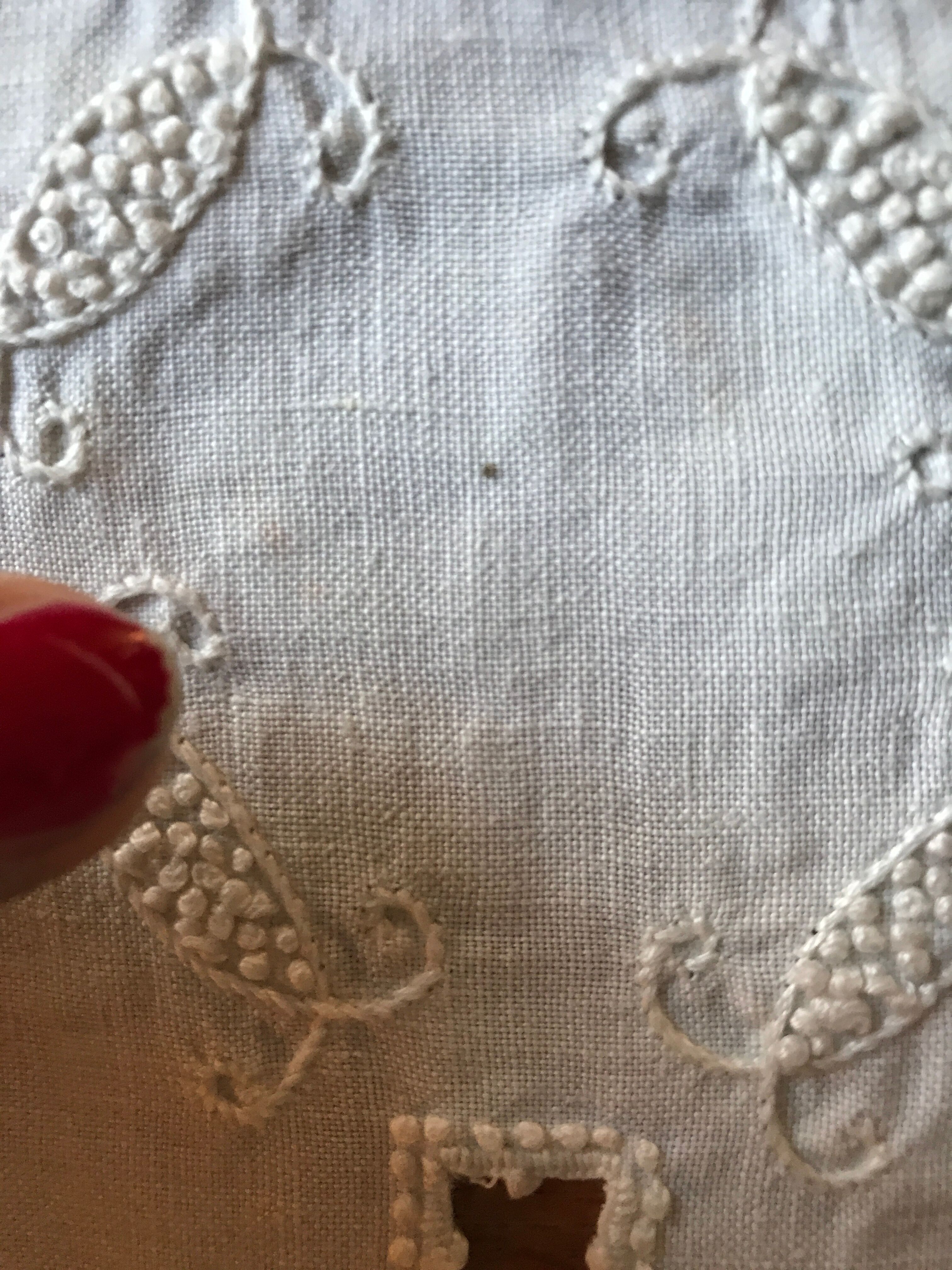 Ancien napperon brodé