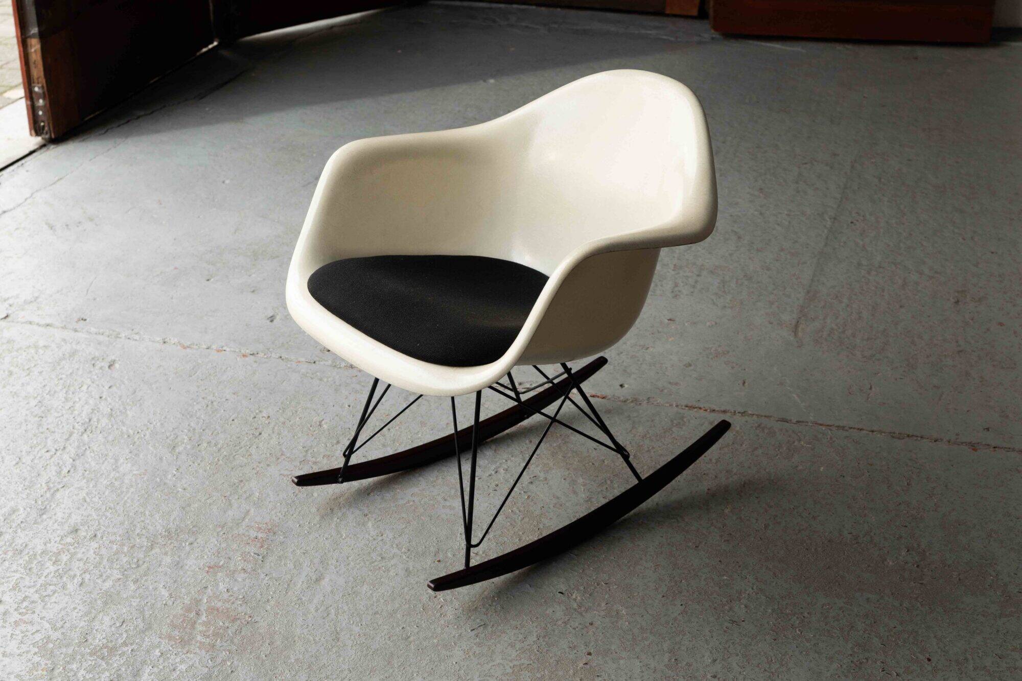 Rocking chair ‘RAR’ by Ray & Charles Eames