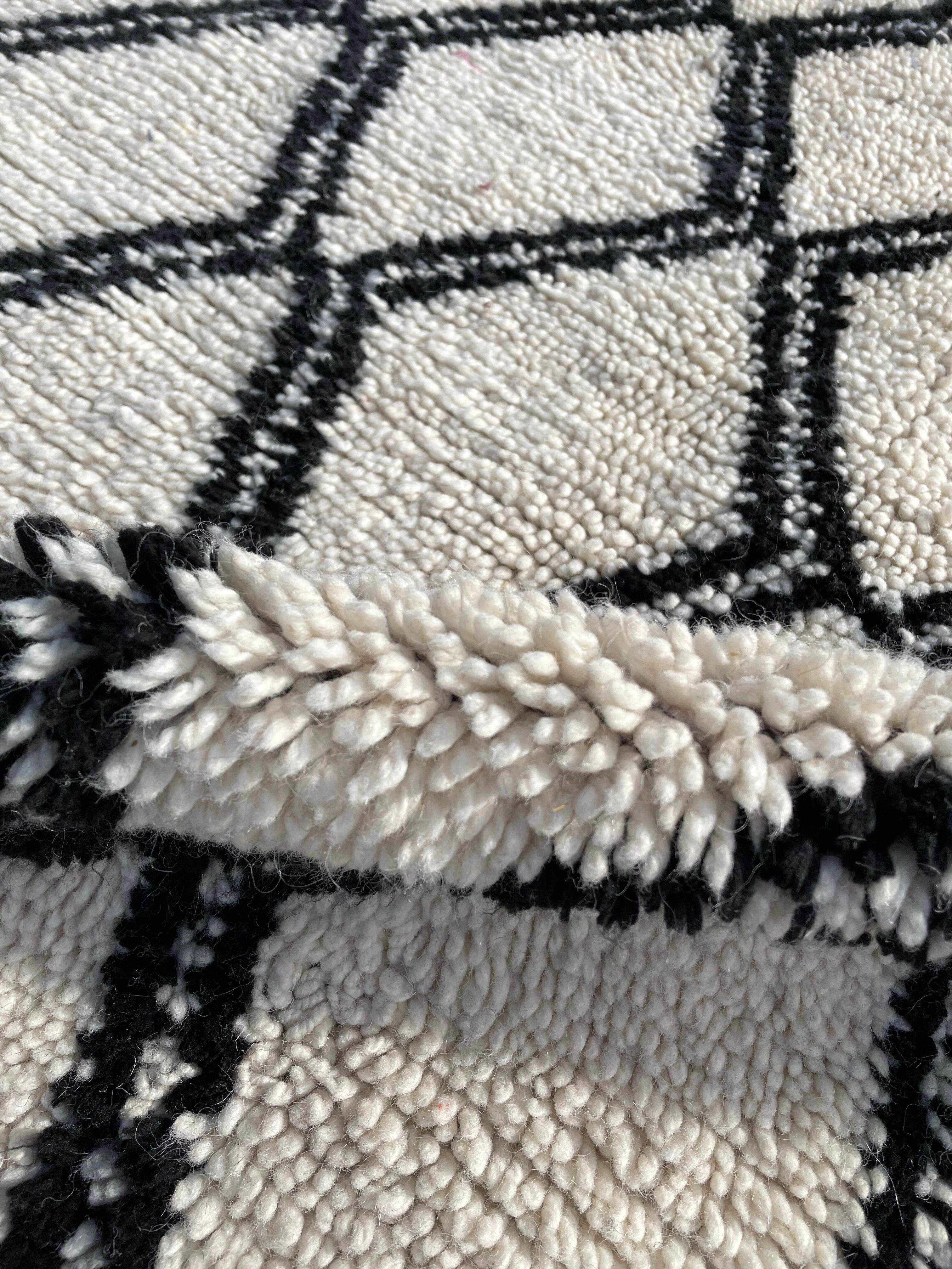 Berber carpet Beni Ouarain 110x250 cm