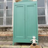 Parisian wardrobe patina green "favourites"