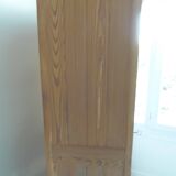 Linen cabinet, wardrobe, china cabinet from 1905 in pitch pine.