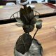 Pied de lampe nénuphar en laiton vintage