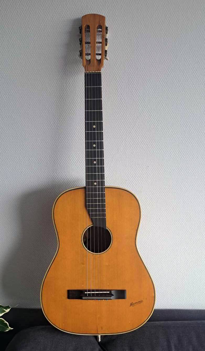 Harmony folk/blues guitar parlor electro-acoustic 1960s