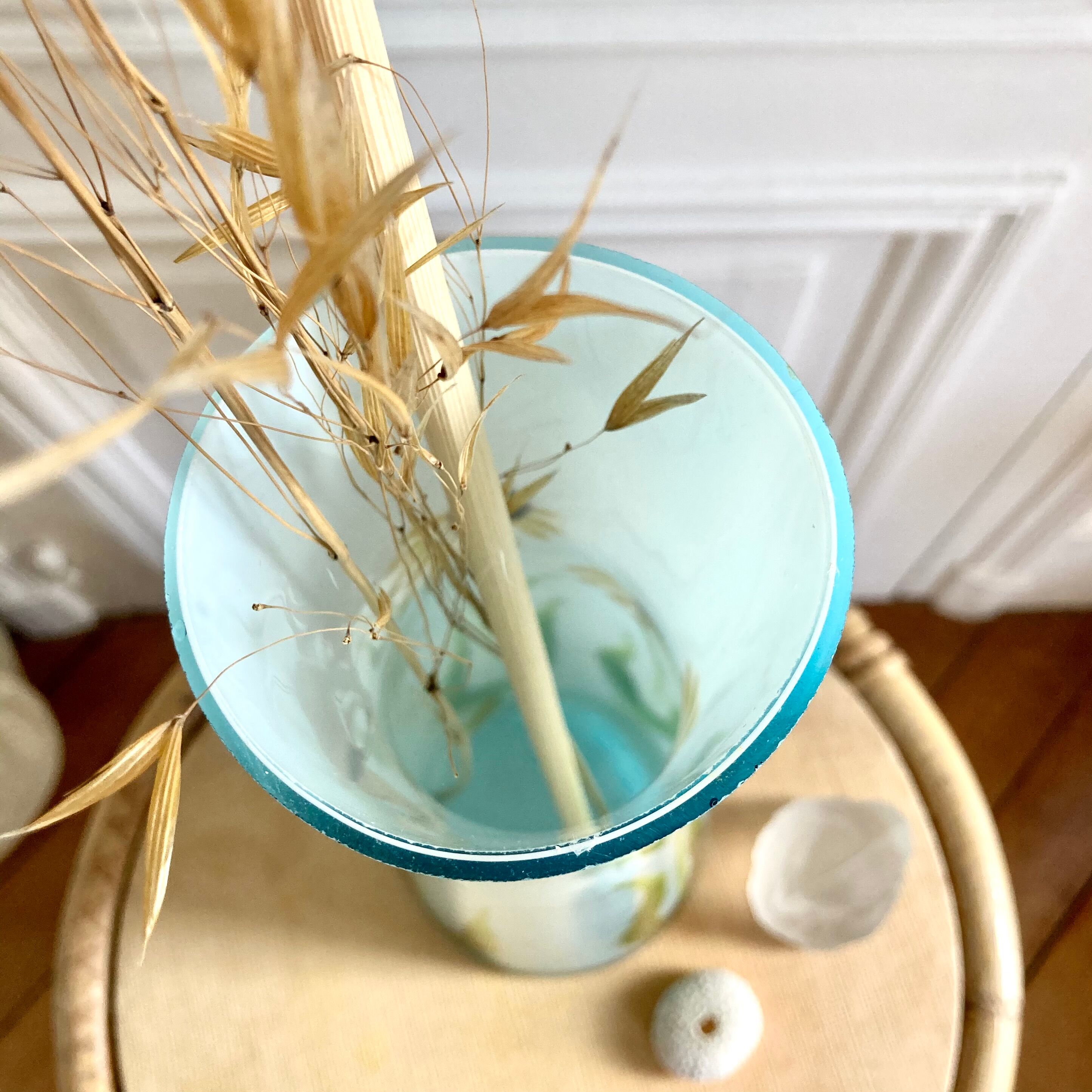 Opal vase soliflore flower decoration