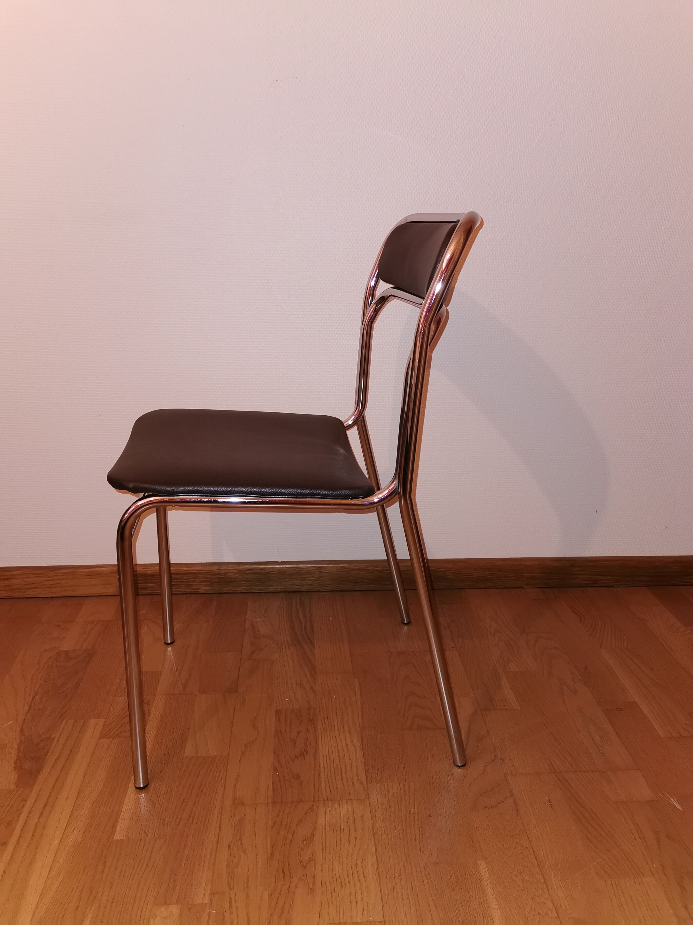 Paire de chaises vintage métal chromé