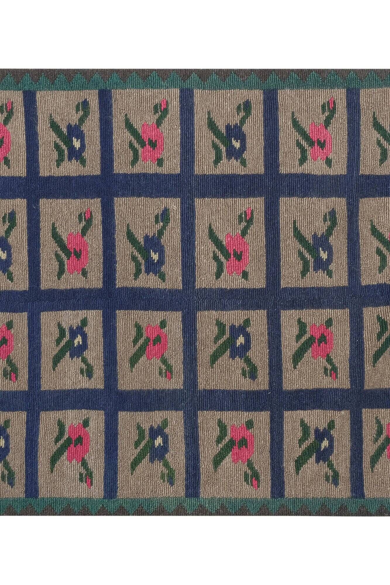 Vintage Turkish handmade rug 110x132 cm