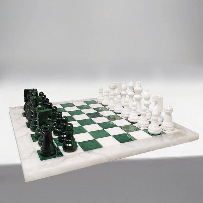 1970s Italian Volterra Alabaster Chess Set in Rare Forest Green and White