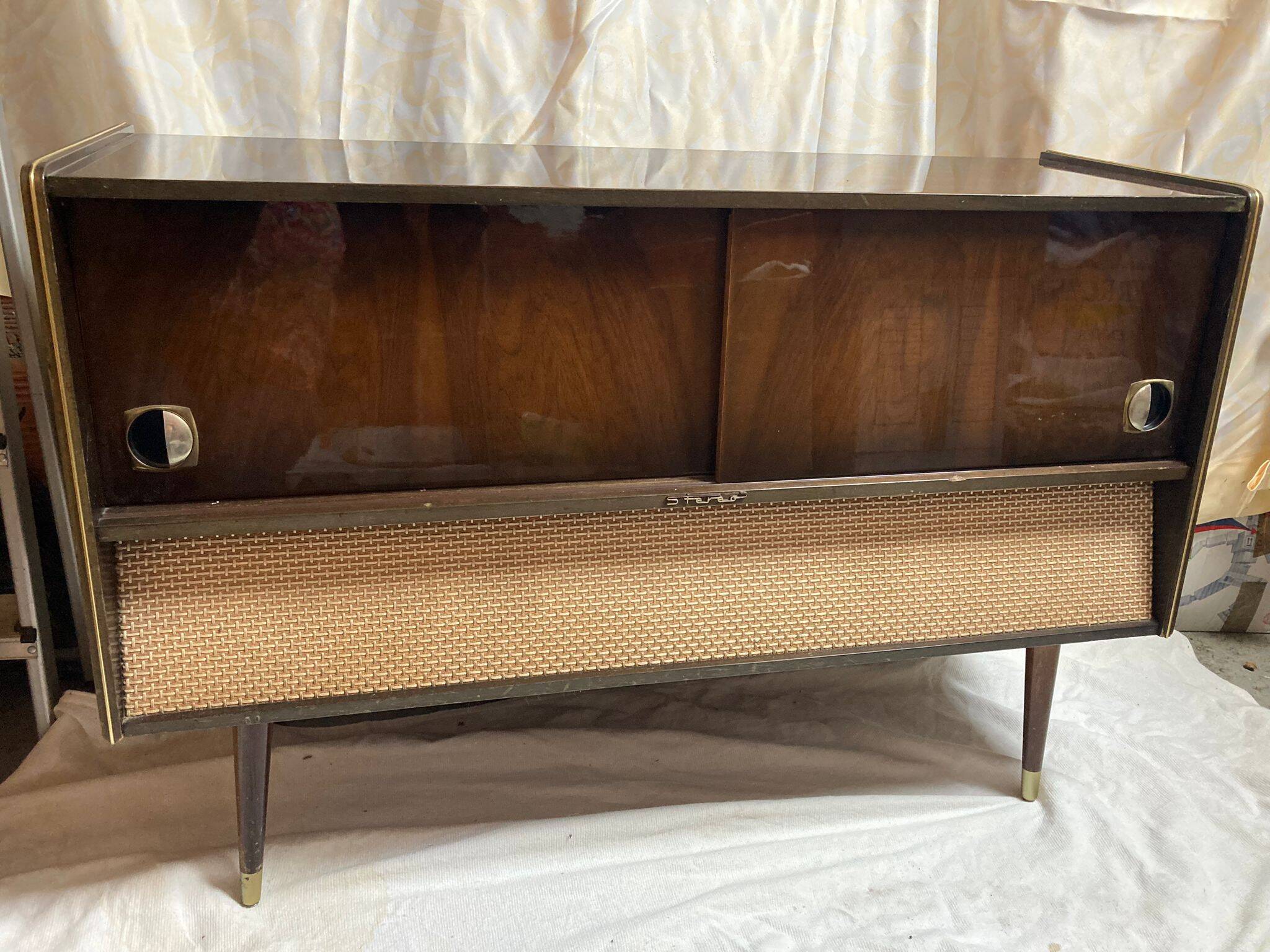 Buffet vintage Telefunken - Meuble radio stéréo TW 504