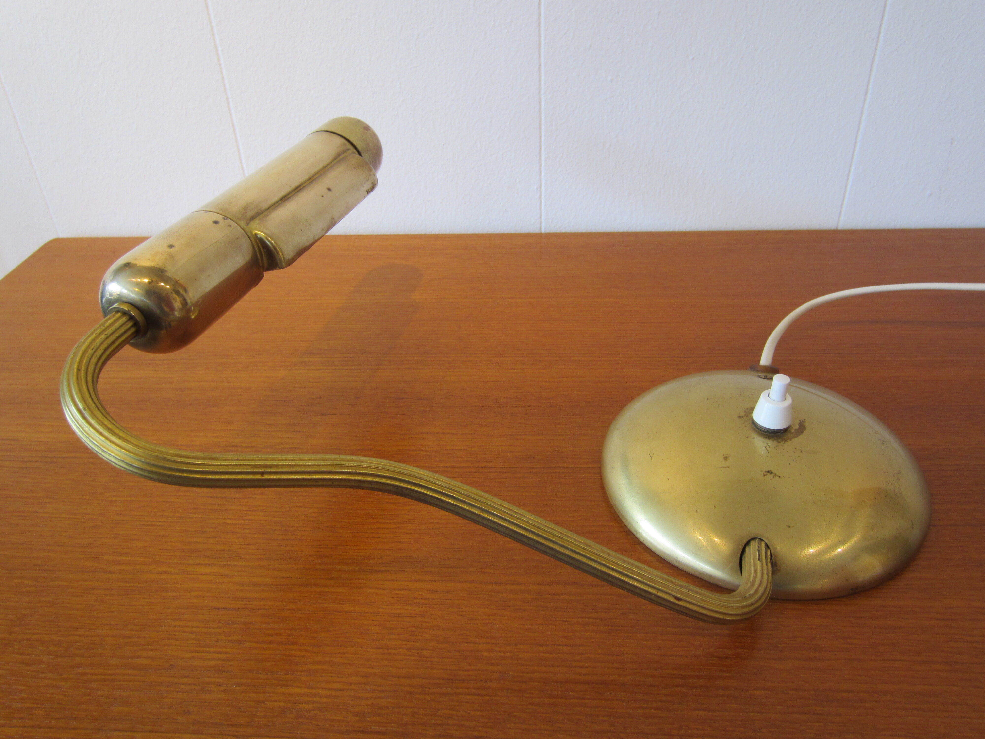 Scandinavian asea desk lamp