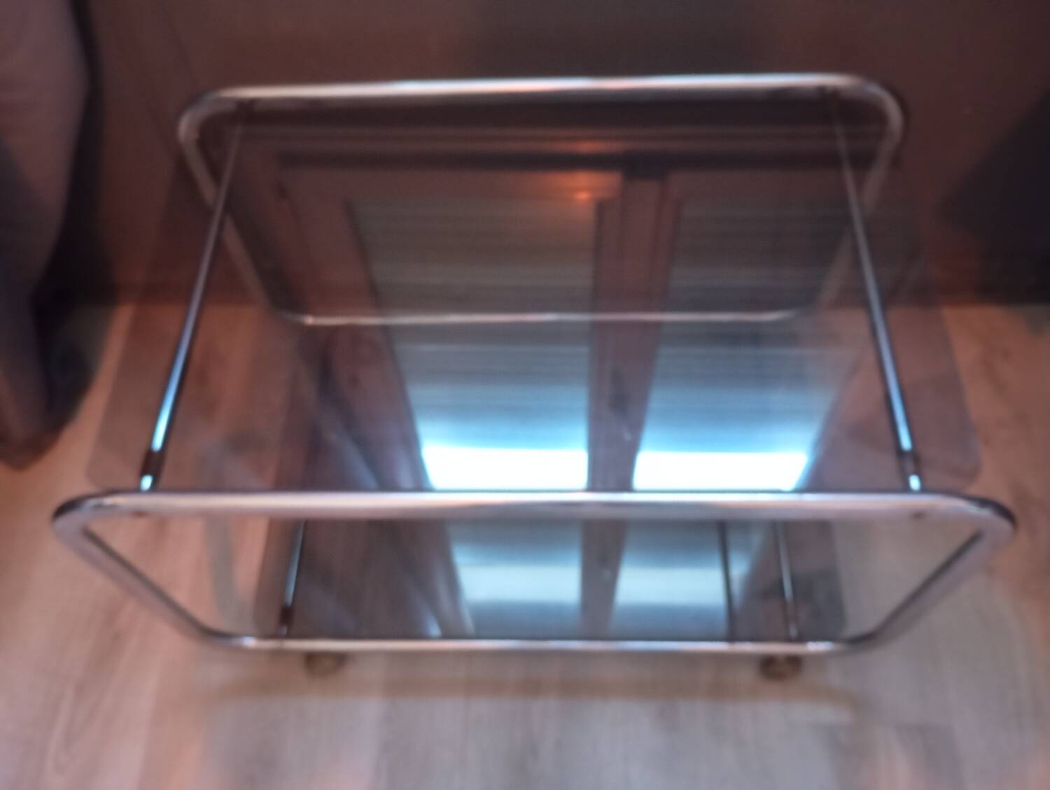 Desserte vintage en aluminium brossé et verre
