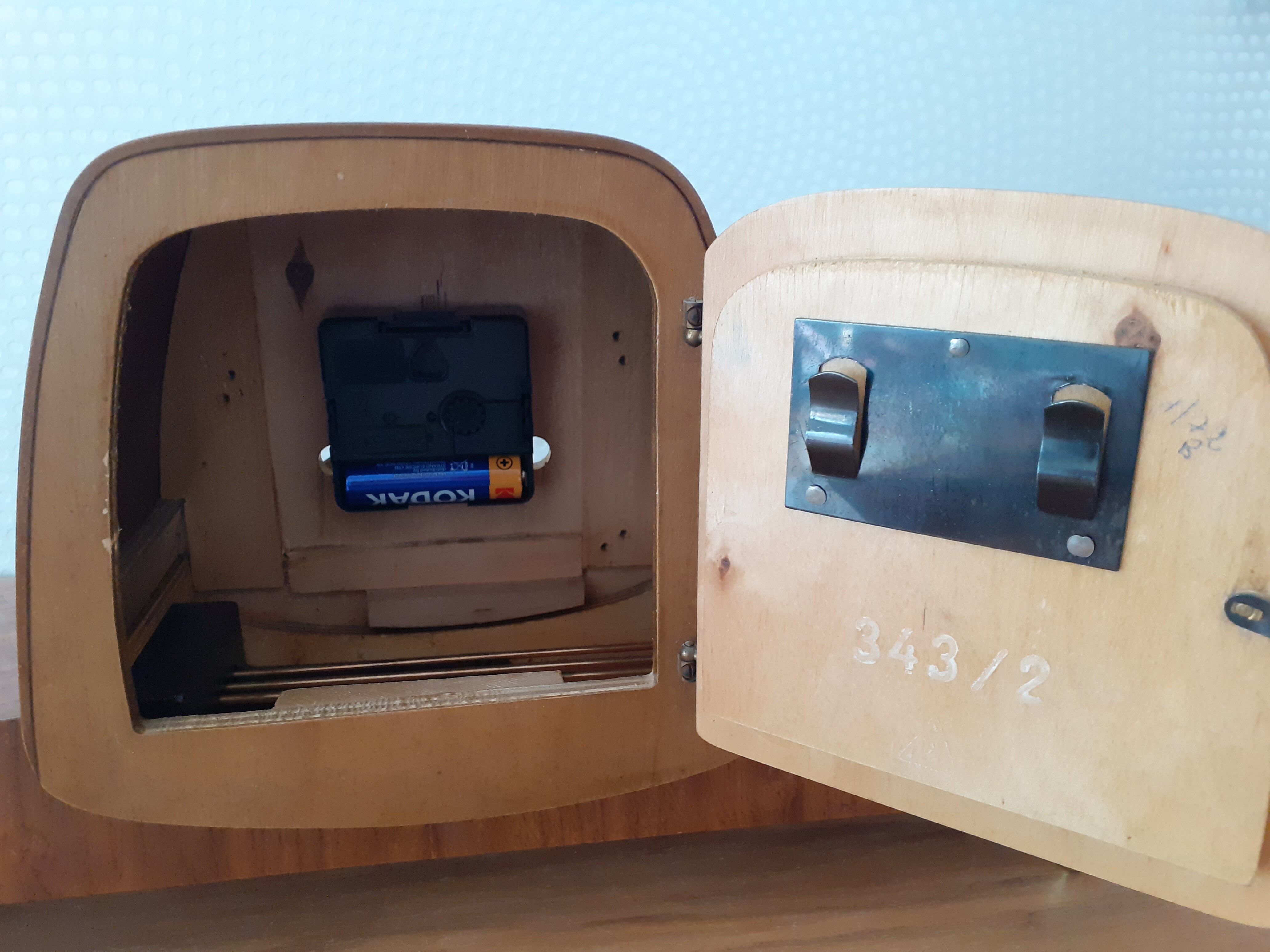 Hermle clock to lay 50-60s