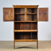 Cabinet en châtaignier espagnol, vers 1800