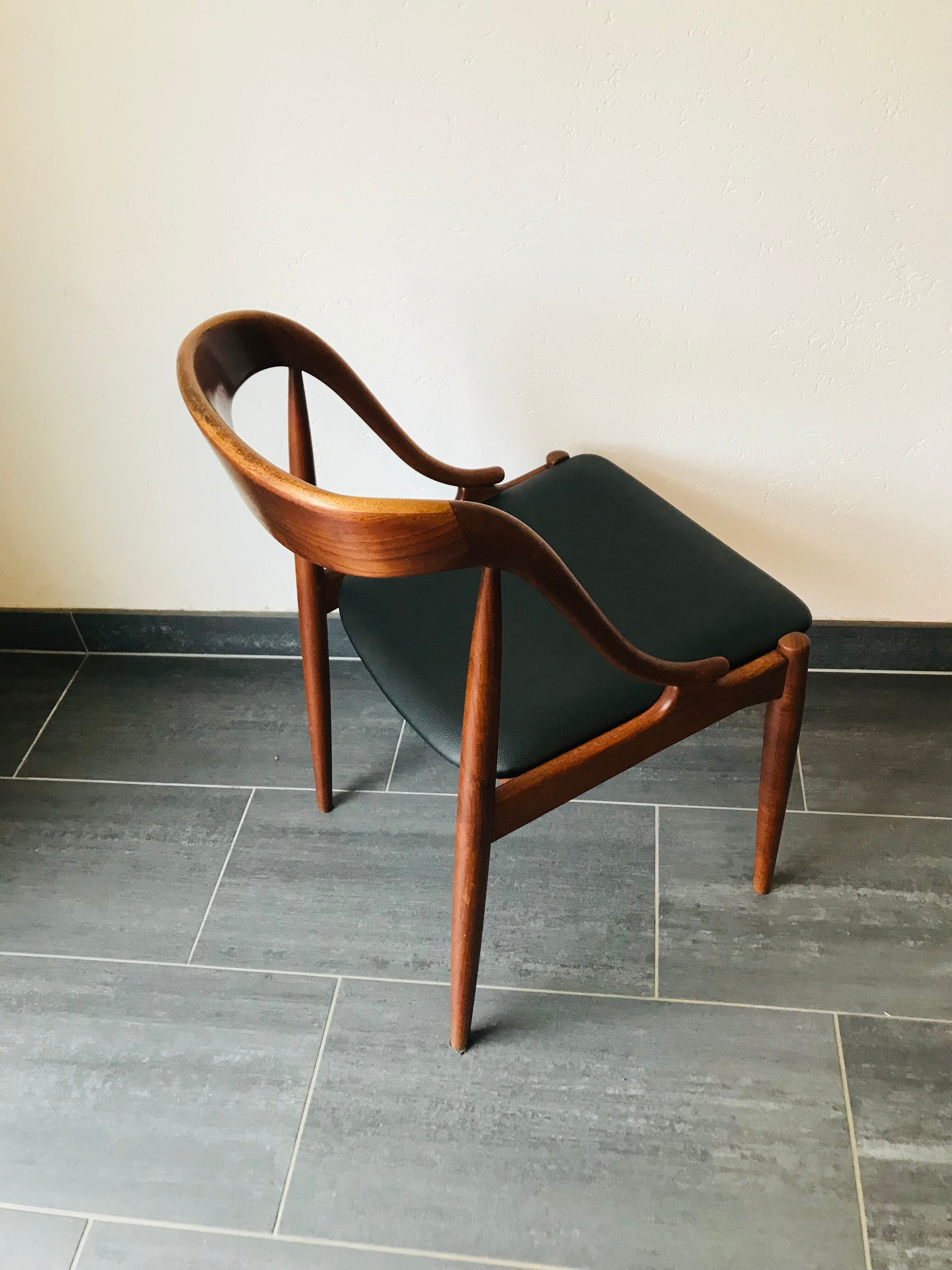 Chaise danoise Johannes Andersen 1960