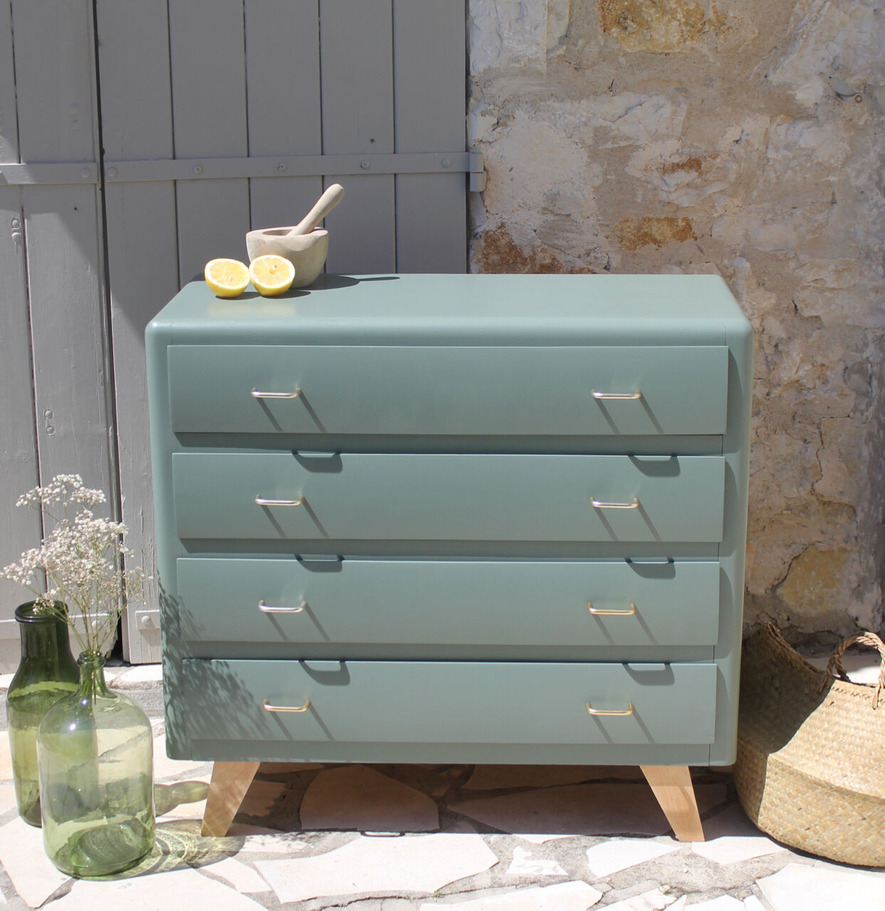 Dresser feet vintage compass