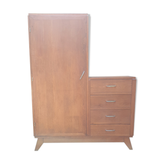 Armoire asymétrique en chêne