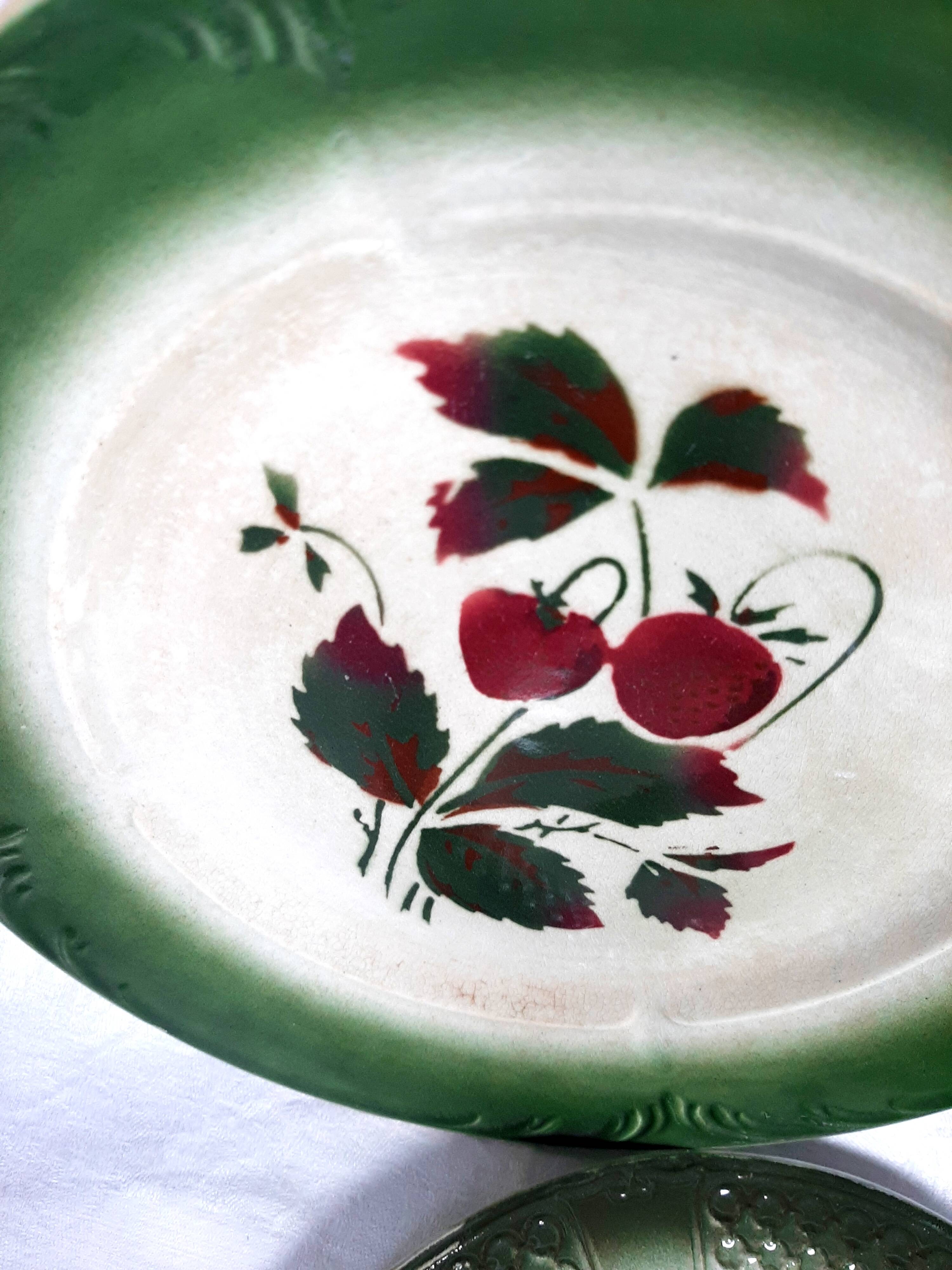 Antique plates from the Fenal Frères Pexonne factory.