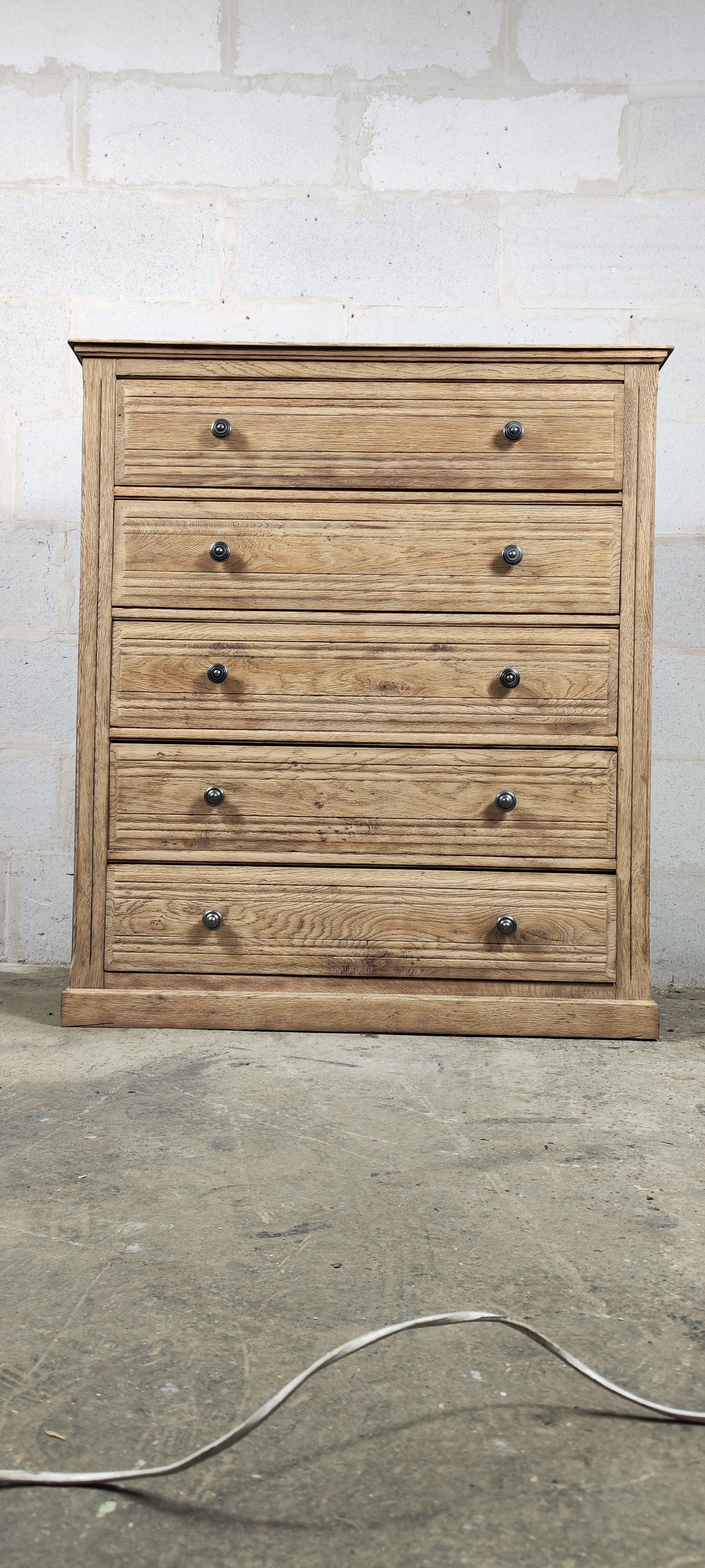 Oak chest of drawers five drawers