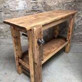 Small wooden workbench decoration