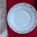 Porcelain plates