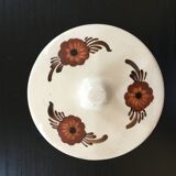 Beige butter dish with floral decoration
