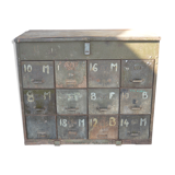Workshop furniture with iron drawers